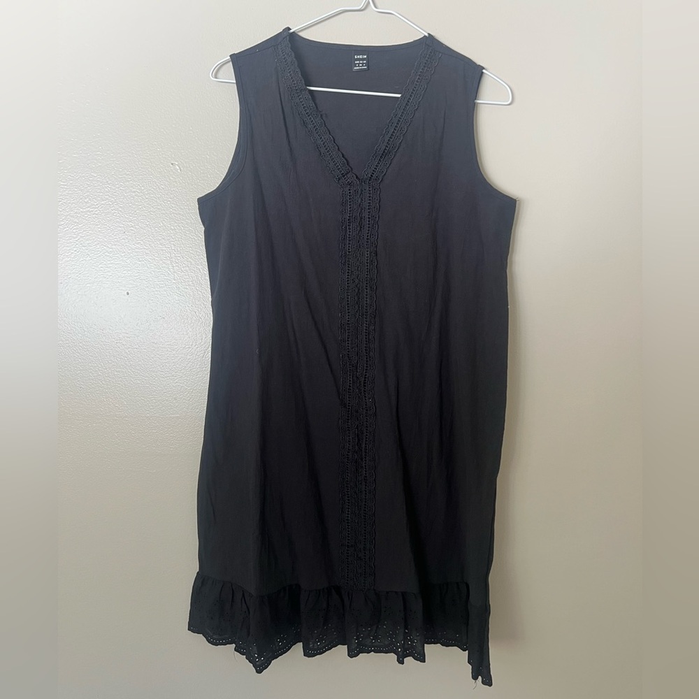 SHEIN LUNE Women’s solid Black Casual Dress with Lace Embroidery